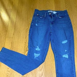 Levi’s Mid Rise Skinny Jeans